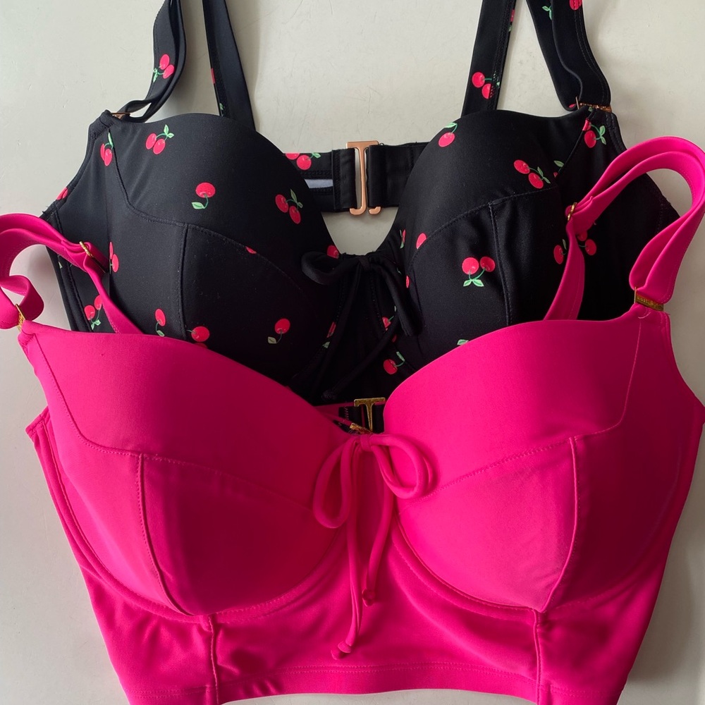 34DDD & 36DDD- Two swim suit tops! By Smart & Sexy.